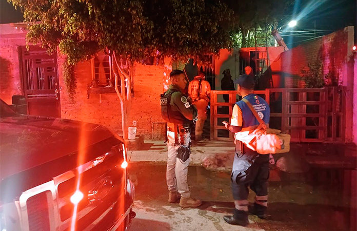 Incendio deja sin muebles a una familia