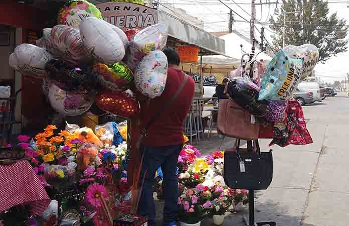 Ampliarán licencias comerciales para el 10 de Mayo