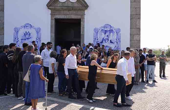 Conmovedor funeral