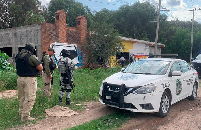 Hallan a hombre sin vida en finca abandonada