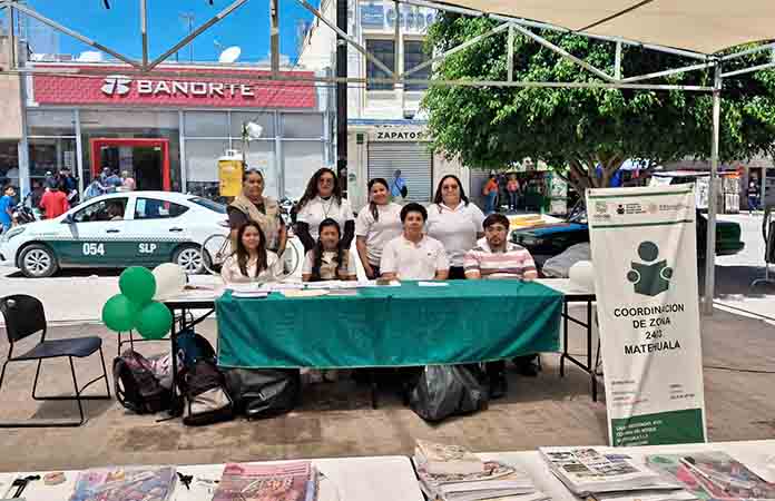 Celebra el INEA su 44 aniversario