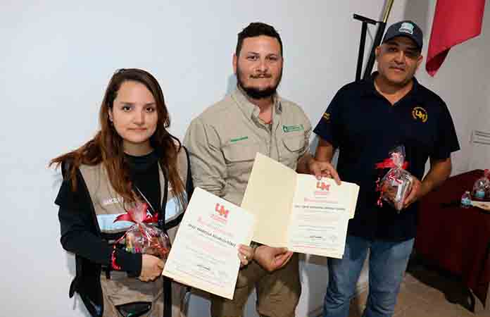 Firma convenio UM con asociación ganadera