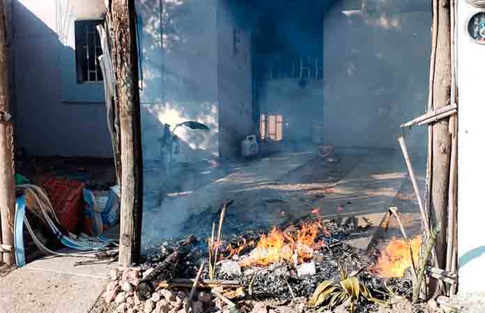 Se quema vivienda en barrio Los Llanitos