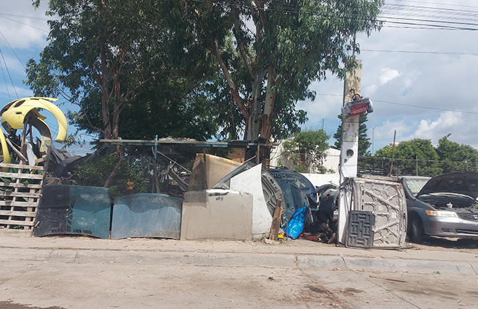 Sin fundamento jurídico GCM desaloja a varios comerciantes
