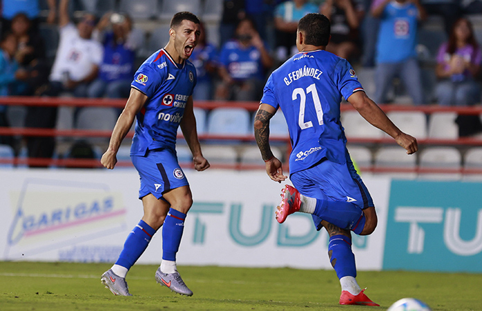 El Cruz Azul salta al liderato