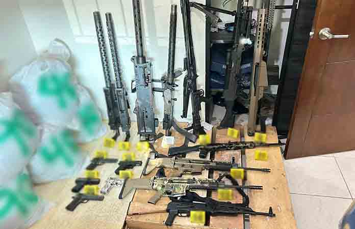 Decomisan armas y sustancias químicas