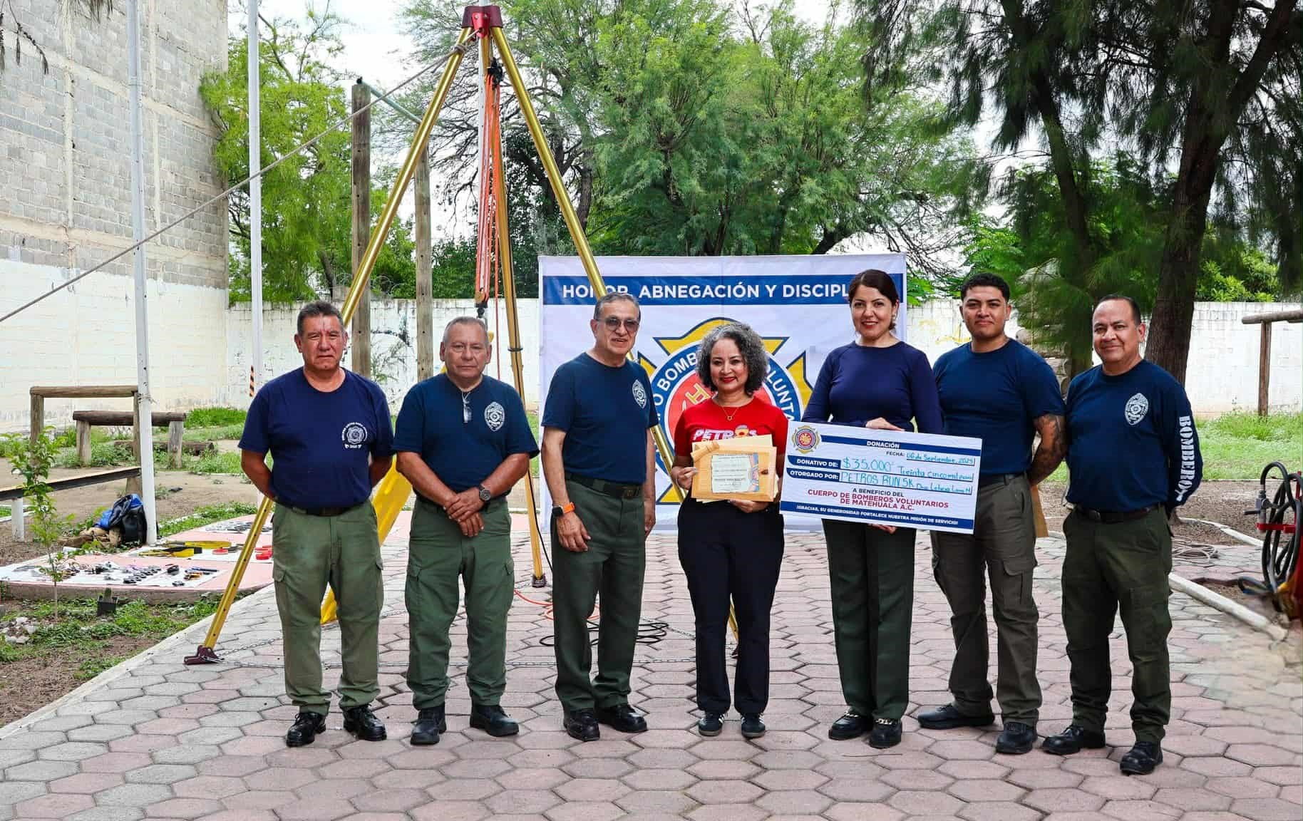 Petros Run entrega apoyo a bomberos