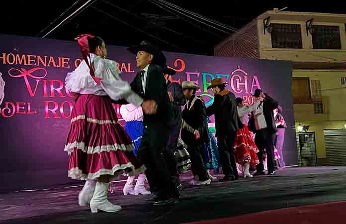Saldo blanco en feria de Charcas