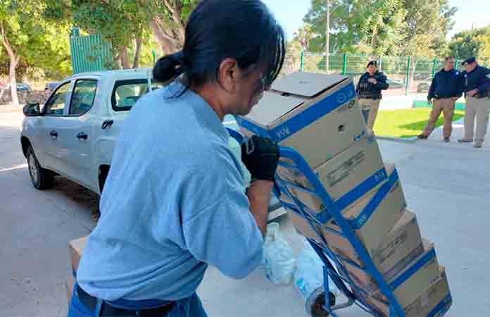 Entregan medicinas y equipo a HospitalIMSS Bienestar