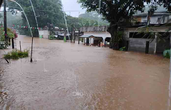 Lluvias dejan mil casas afectadas en la Huasteca