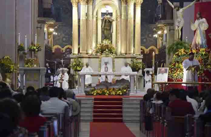 Inician peregrinos su recorrido al Tepeyac