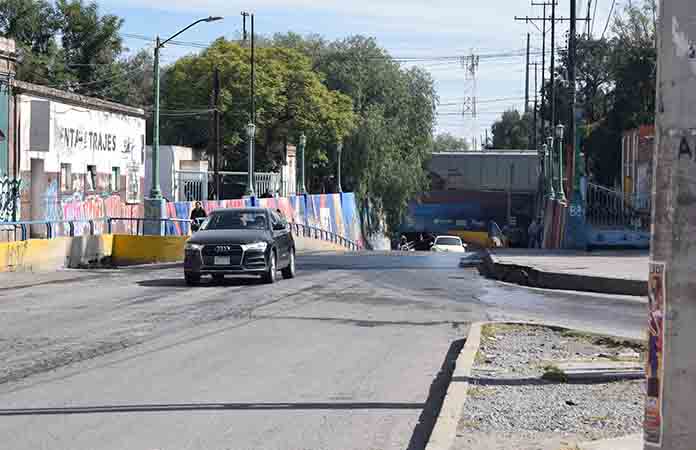 Sube el agua en el puente Othón