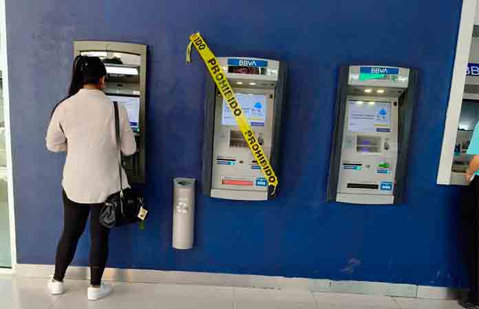 Intentar roban cajero automático