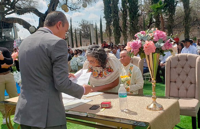Preparan evento de bodas colectivas