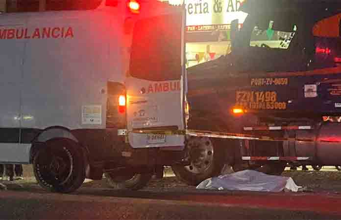 Hombre fallece embestido en Ébano