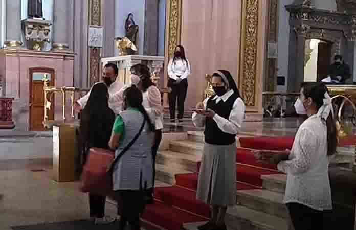 Prepara iglesia católica el miércoles de ceniza