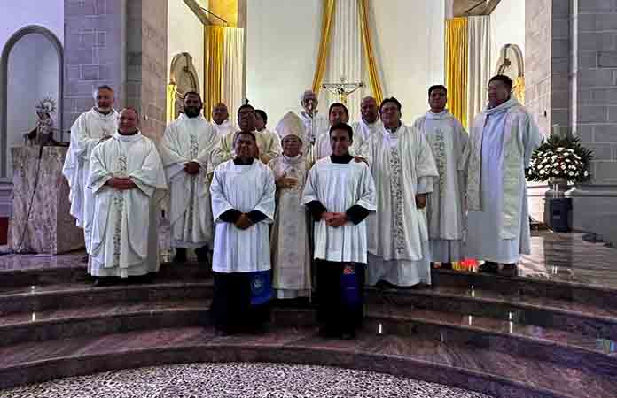 Seminaristas reciben el ministerio del lector