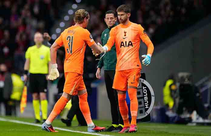 Arquero de Tottenham es sustituido a los ‘17