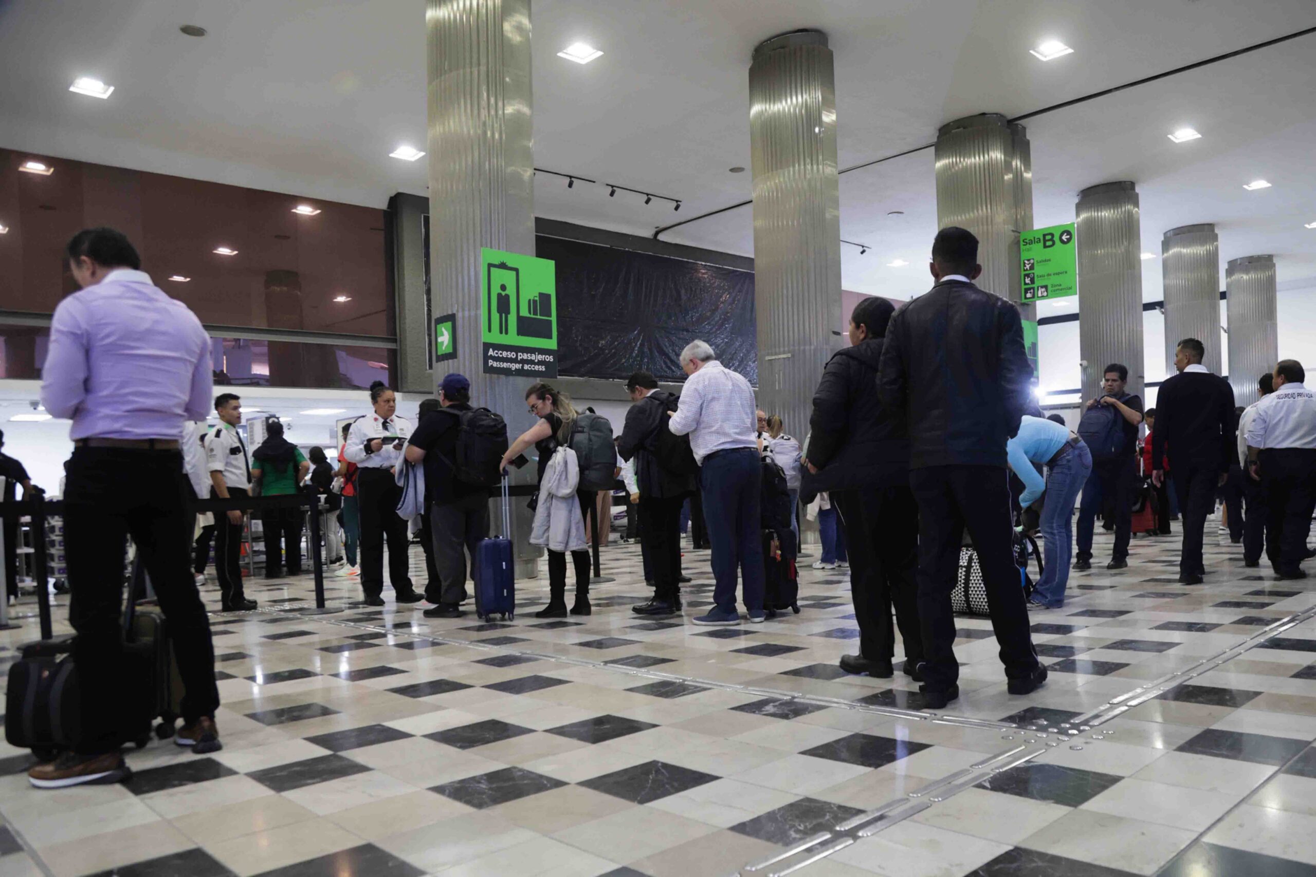 Bajó 4.2% llegada de turistas de EU