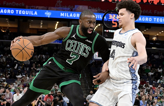 Celtics remontan y vencen a los Grizzlies