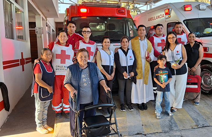 Donan ambulancia a la Cruz Roja
