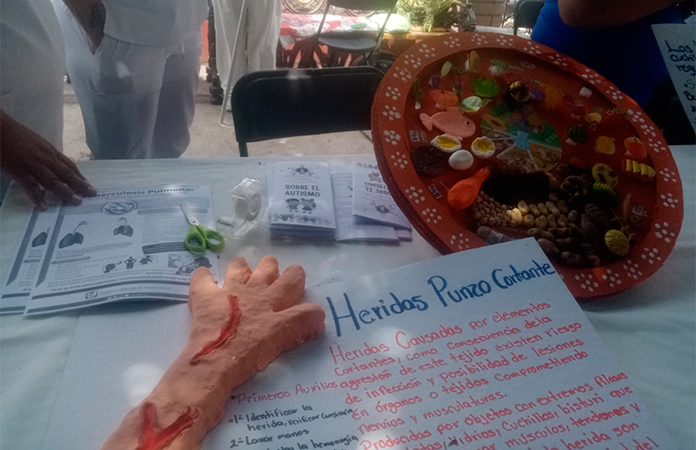 Instalan el módulo semáforo de la salud en la plaza