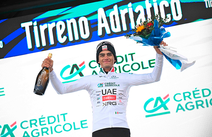 Isaac del Toro se mantiene líder