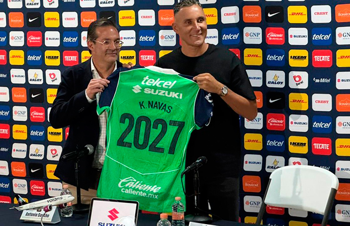 Keylor Navas firma por un año más
