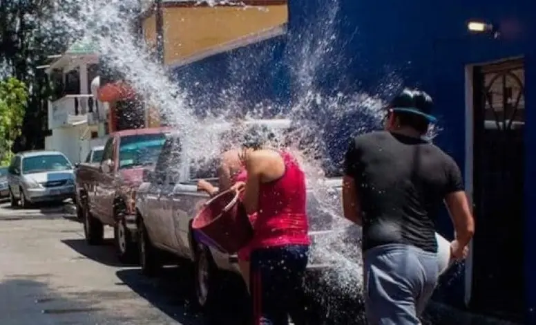 De más de 2 mil pesos, la multa por desperdiciar agua