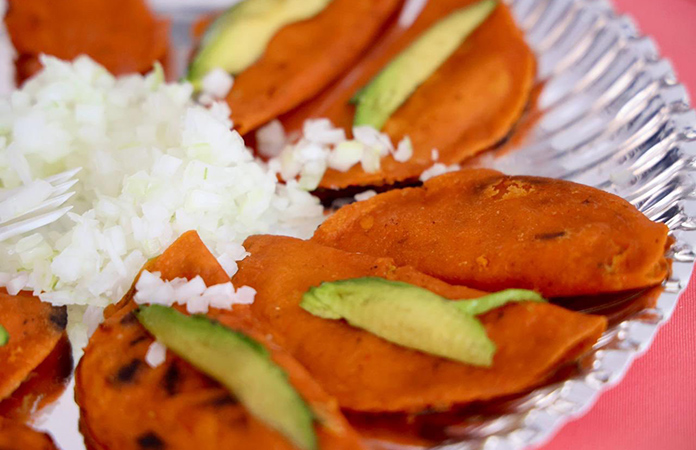 Llevan gastronomía potosina al Senado