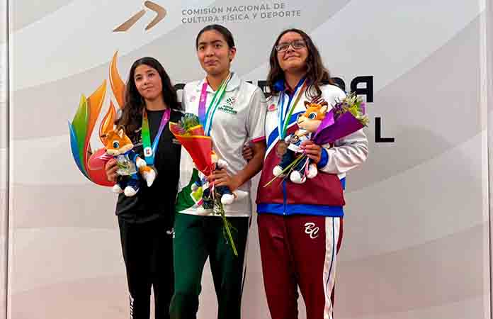 Buena cosecha de preseas en natación