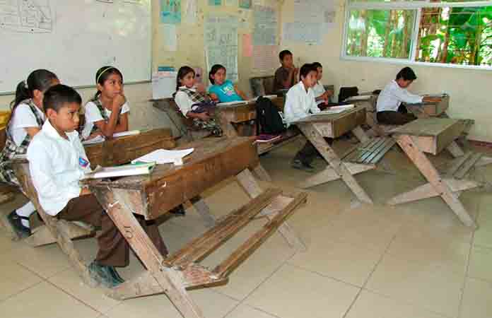 Clases a distancia en la Huasteca por calor