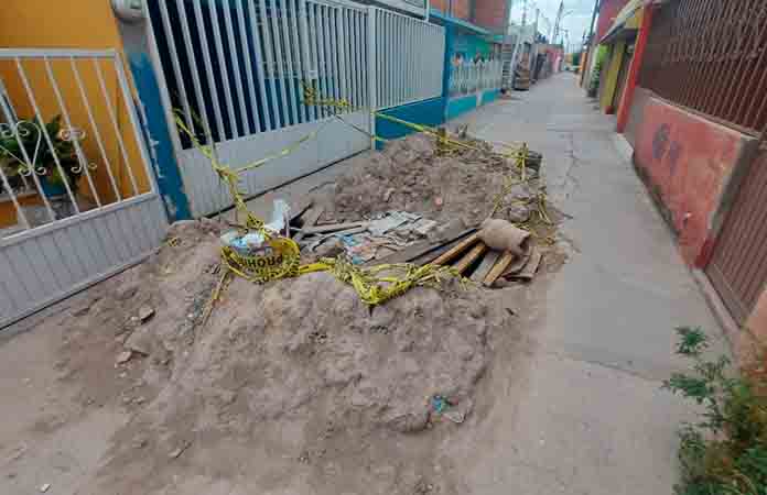 Otra vez el Interapas abandona trabajo, denuncian vecinos