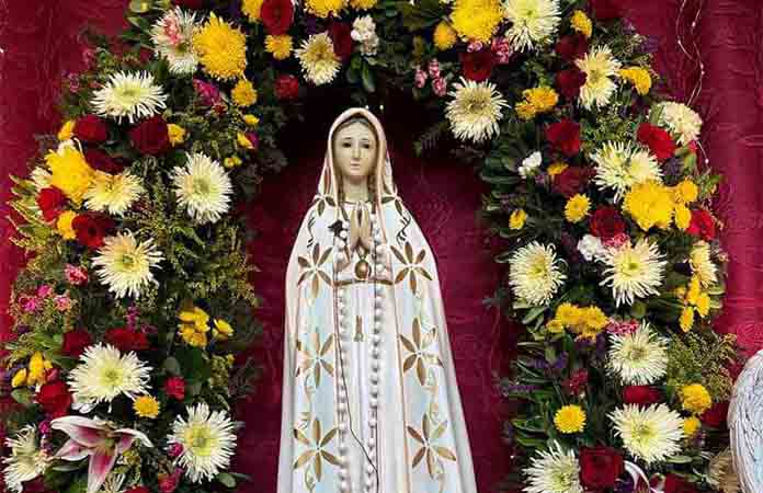 Realizan festividad de Virgen de Fátima