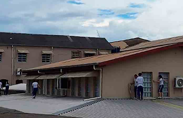 Tiroteo en escuela de Brasil, 2 muertos