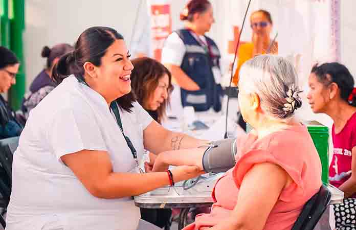 Buena respuesta a feria de la salud
