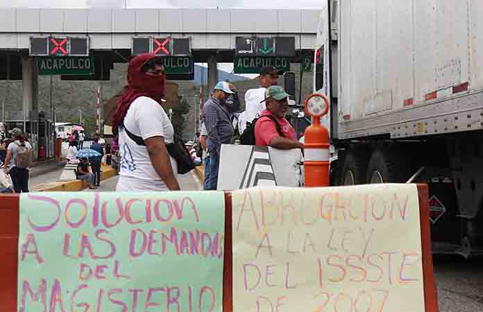 Conflicto con CNTE, aún sin soluciones