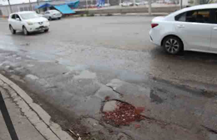 Iniciarán trabajos de bacheo en la calle Arenal