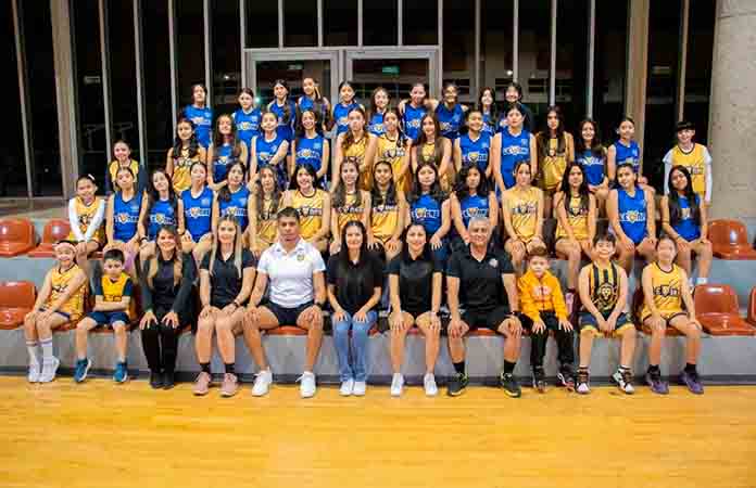 Leonas Cefor va a gira internacional