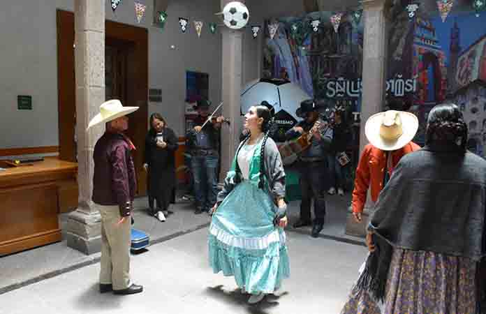 Listo, concurso de baile de huapango arribeño