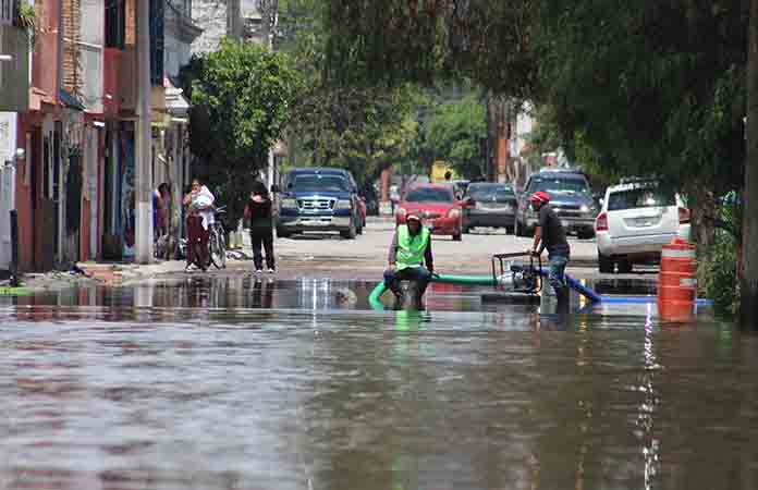 Lluvias afectan viabilidades en diversas colonias
