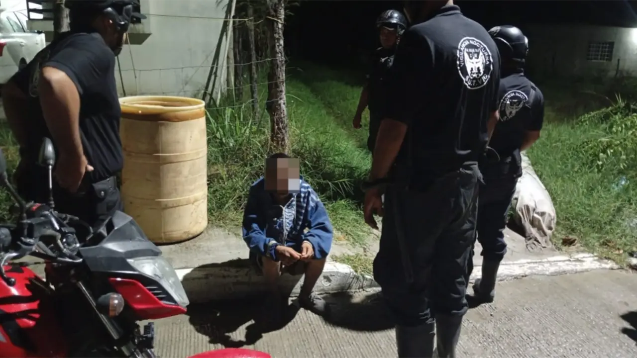 Detienen a presunto ladrón tras robar un tambo