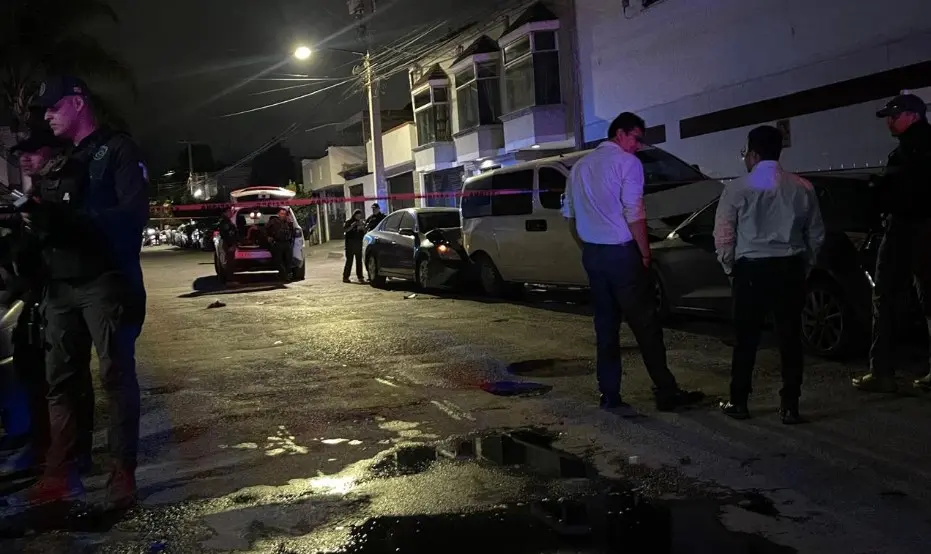 Matan a un hombre dentro de su vehículo