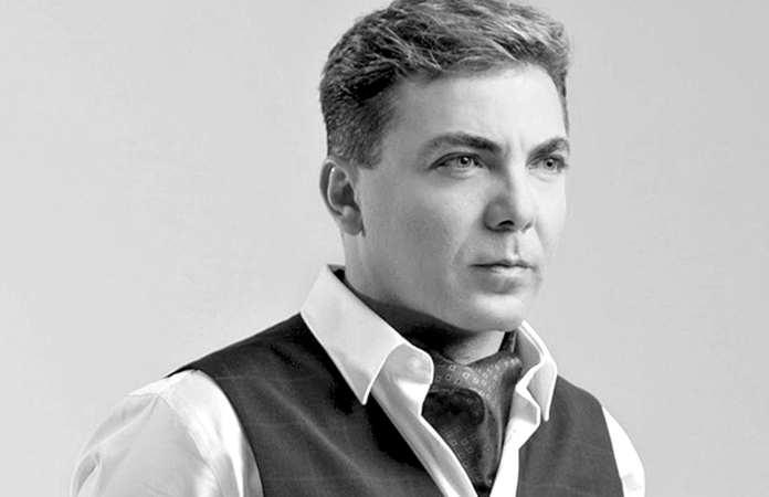Cristian Castro, captado con una nueva mujer