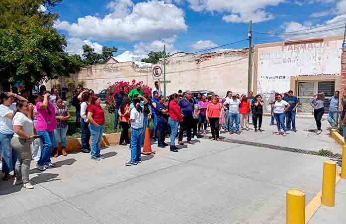 Realizan simulacro de sismo en ISSSTE