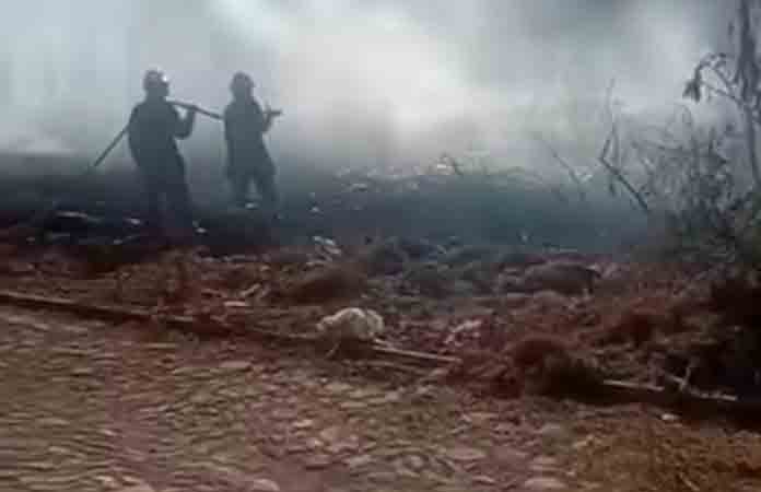 Sofocan bomberos incendio en predio