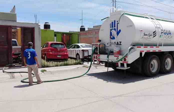 Villas de San Lorenzo se queda sin agua