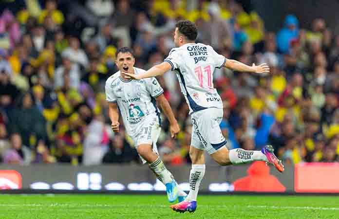 Pachuca sorprende y vence al América